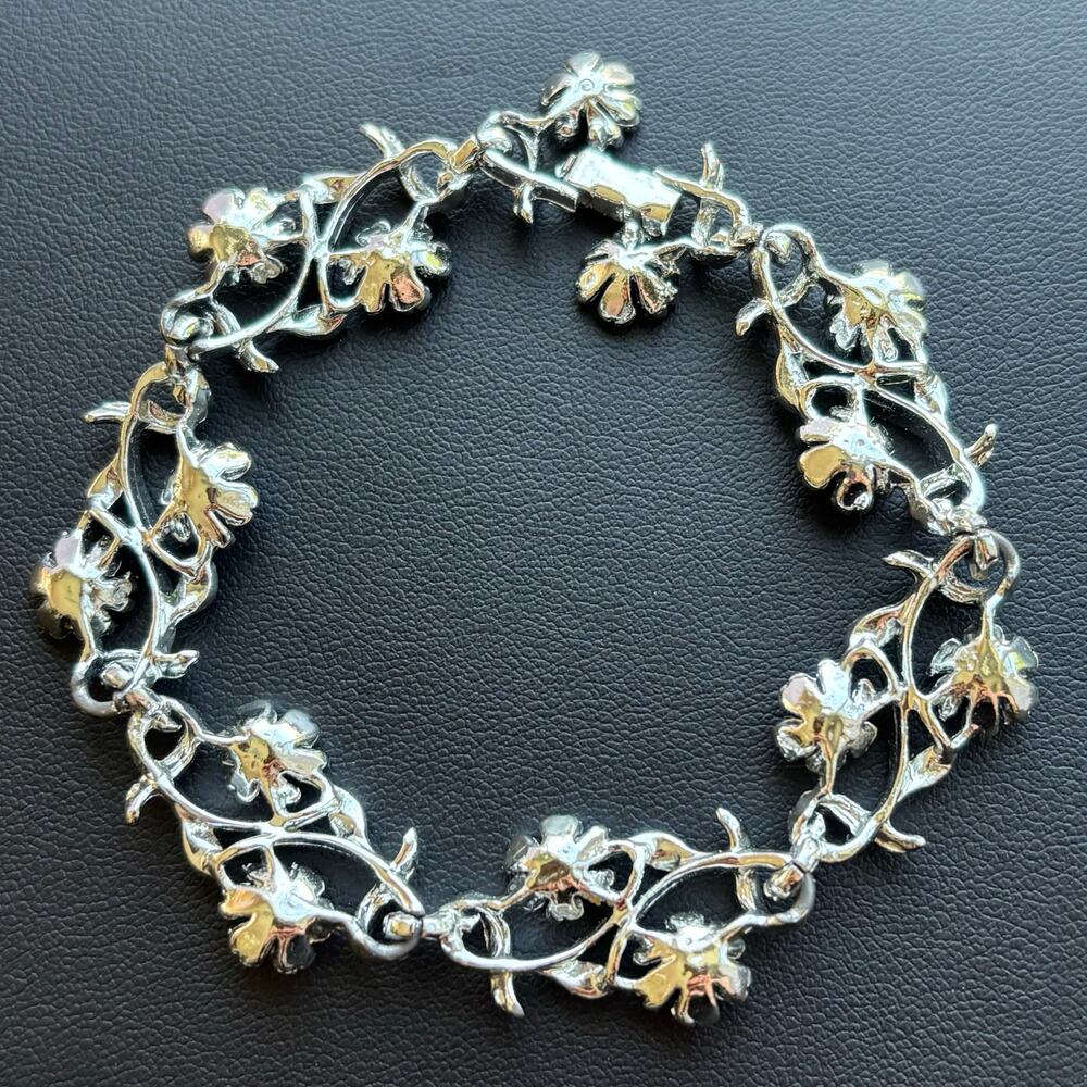Vintage Silver-Tone Pink Daisy Rhinestones Necklace, Bracelet  Earring Set - Picture 6 of 10